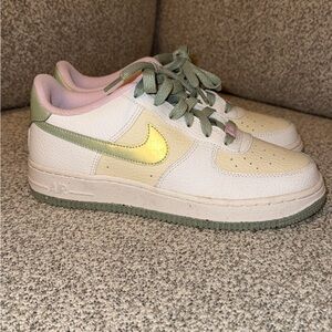 Nike Kids' Sneakers - White, Cream, Lilac and Green